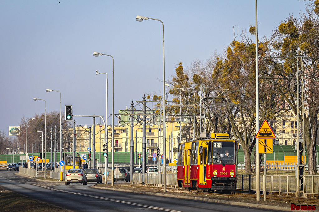 2002
