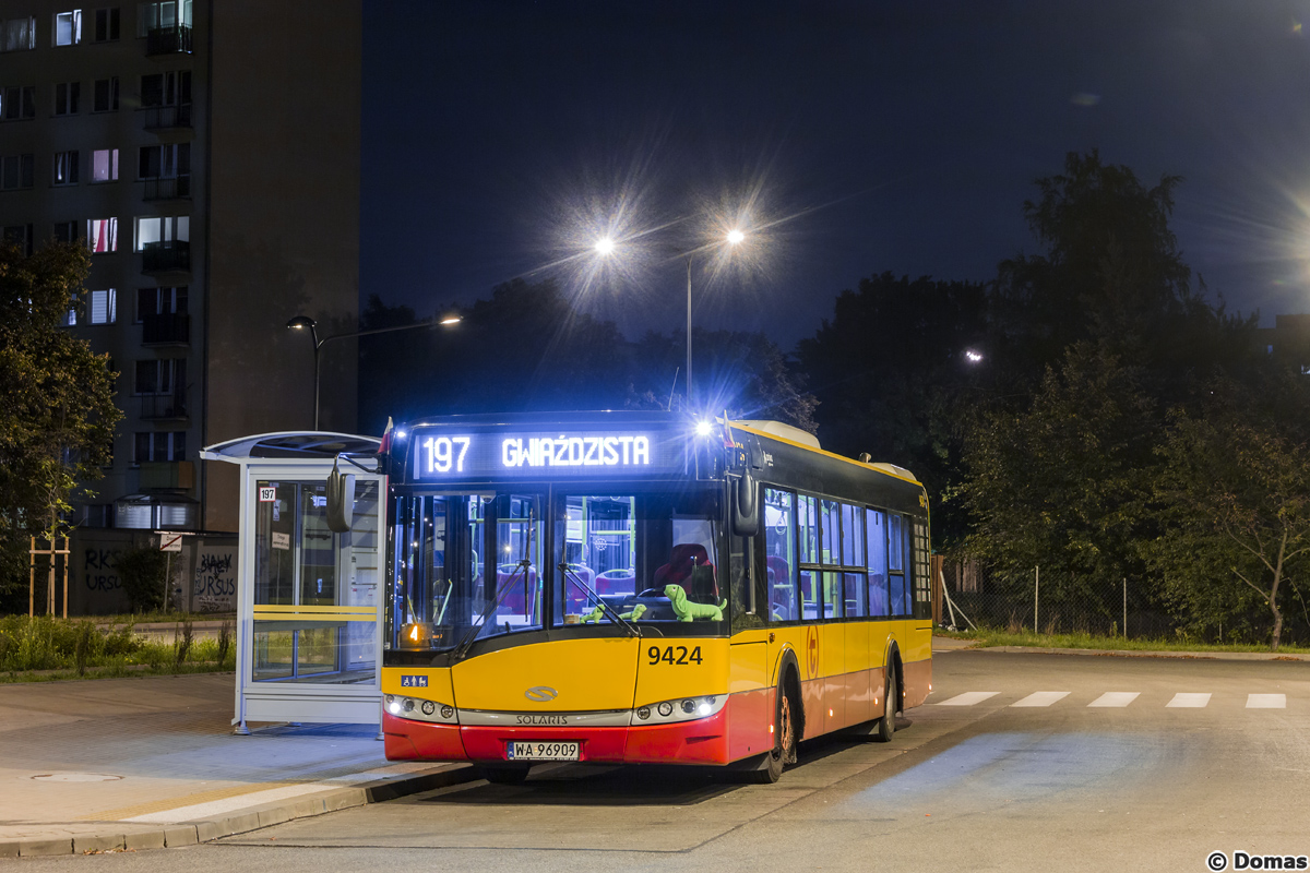 9424
W zwiÄzku z wysĹaniem przegubowcĂłw z MZA na 122 przez jeden dzieĹ mogliĹmy oglÄdaÄ Solarisy Arrivy na linii 197.

SwojÄ drogÄ jest to Ĺwietnie poĹÄczenie miÄdzydzielnicowe, ktĂłre omija wiÄkszoĹÄ korkĂłw.
