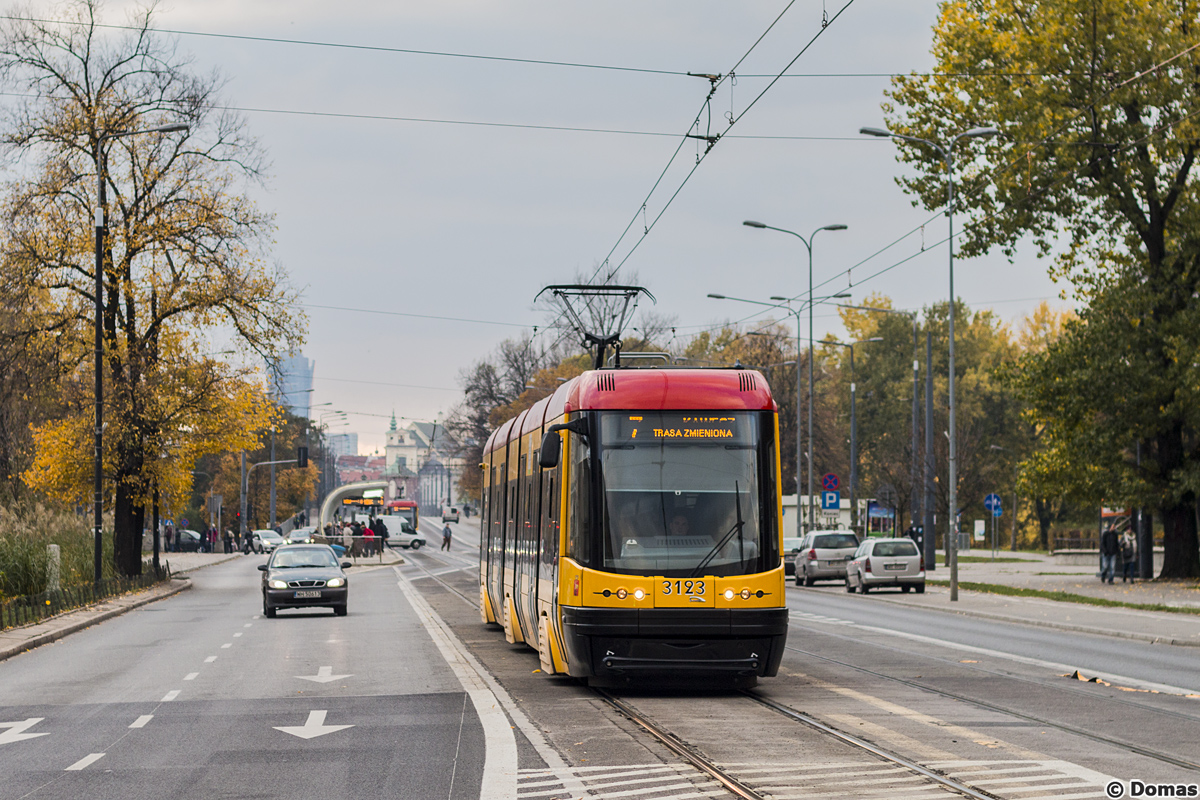 3123
Jednokierunkowy objazd linii 7, 9, 22, 24 i 25 spowodowany byĹ pÄkniÄciem szyny na rondzie Dmowskiego w kierunku Pragi. Linia 7 kierowana byĹa od placu Zawiszy ulicÄ TowarowÄ, alejÄ SolidarnoĹci do Targowej i od Kijowskiej wracaĹa na swojÄ trasÄ.
Słowa kluczowe: objazd