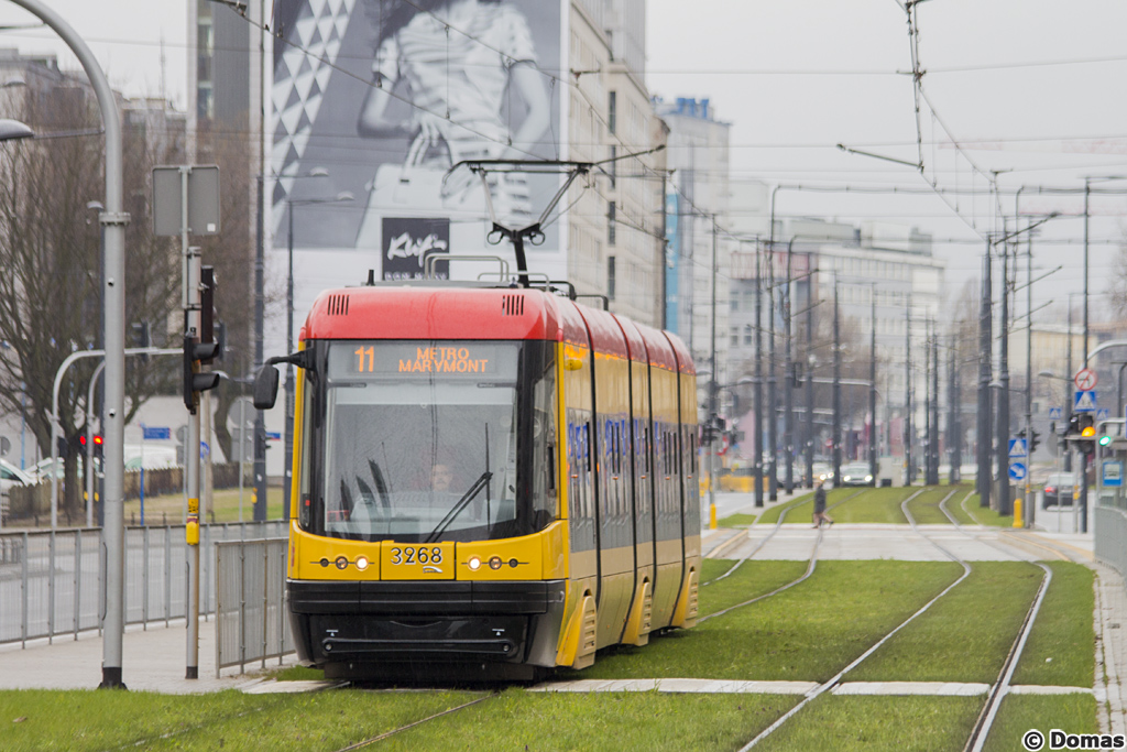 3268
[i]Jedenastka[/i] zostaĹa uruchomiona wraz z drugÄ liniÄ metra. Jej zadaniem jest dowiezienie mieszkaĹcĂłw Jelonek i Bemowa do stacji metra Rondo DaszyĹskiego. Docelowo ma kursowaÄ jedynie na odcinku Metro MĹociny - Rondo DaszyĹskiego, jednak w zwiÄzku z zawieszeniem linii 37 kursuje aĹź do Metra Martymont.
