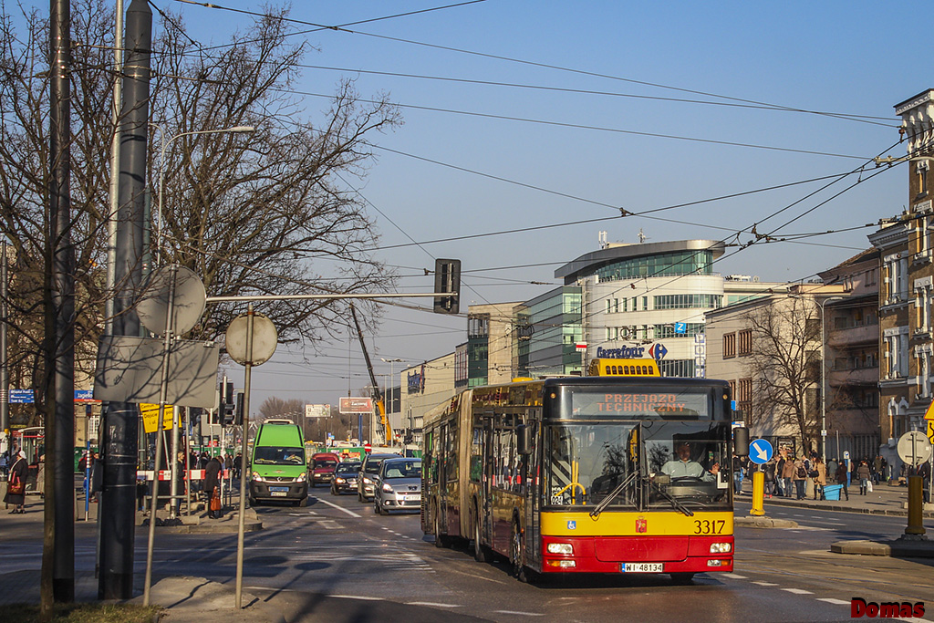 3317
Sympatyczna brygada - wyjeĹźdĹźa o 15:33, robi kĂłĹko na 105 z 12-minutowym postojem na GĂłrczewskiej i o 17:57 melduje siÄ z powrotem na bramie zajezdni.

