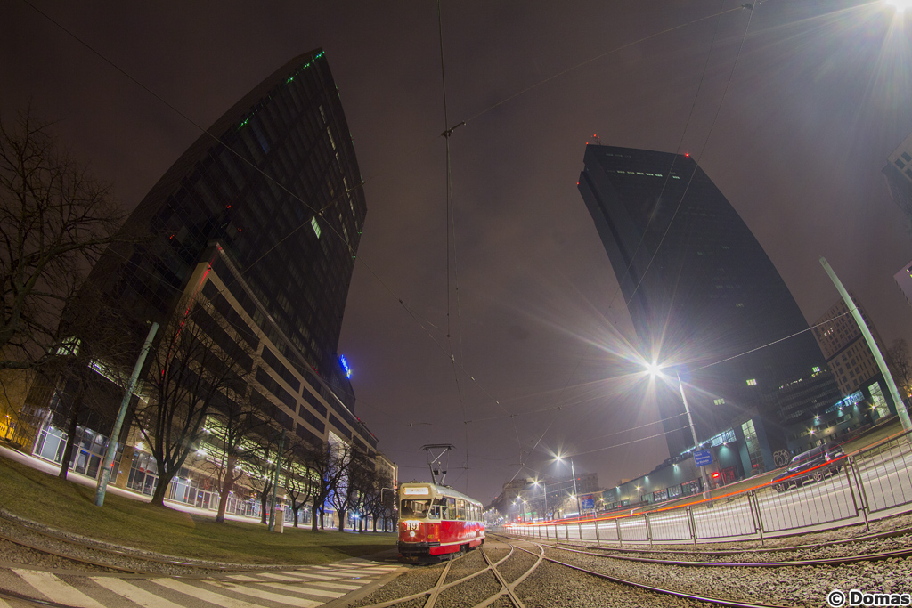 407
TrochÄ inne spojrzenie na 13N - parĂłwka w wielkim mieĹcie
Słowa kluczowe: Fisheye Architektura Konstal13N
