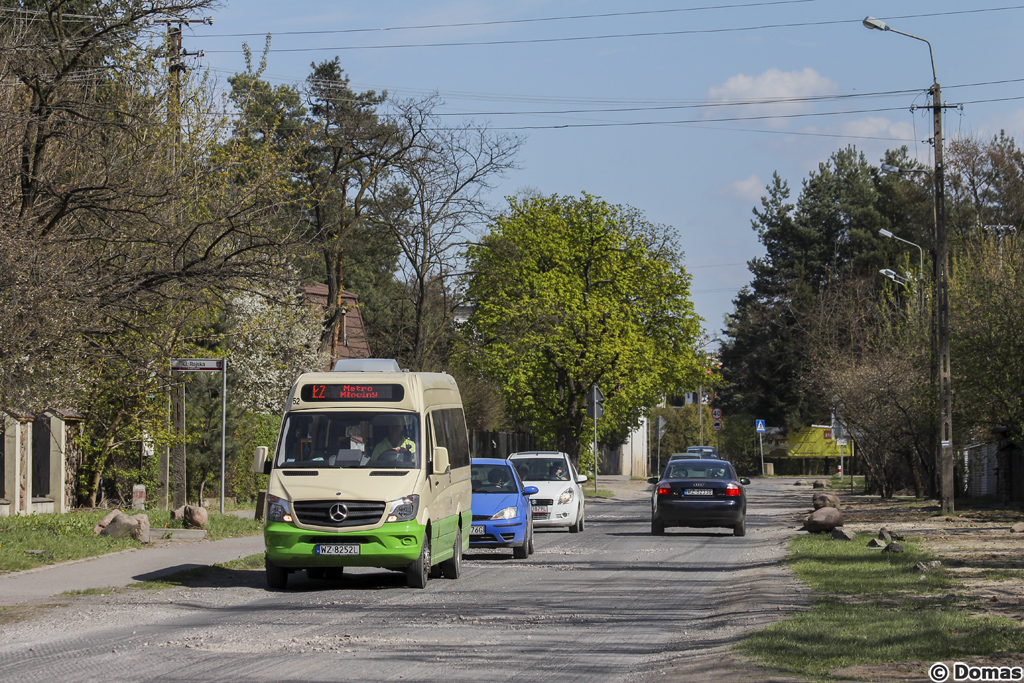 52
Mercedes zaraz wĹÄczy siÄ do popoĹudniowej obsĹugi linii ĹZ.
