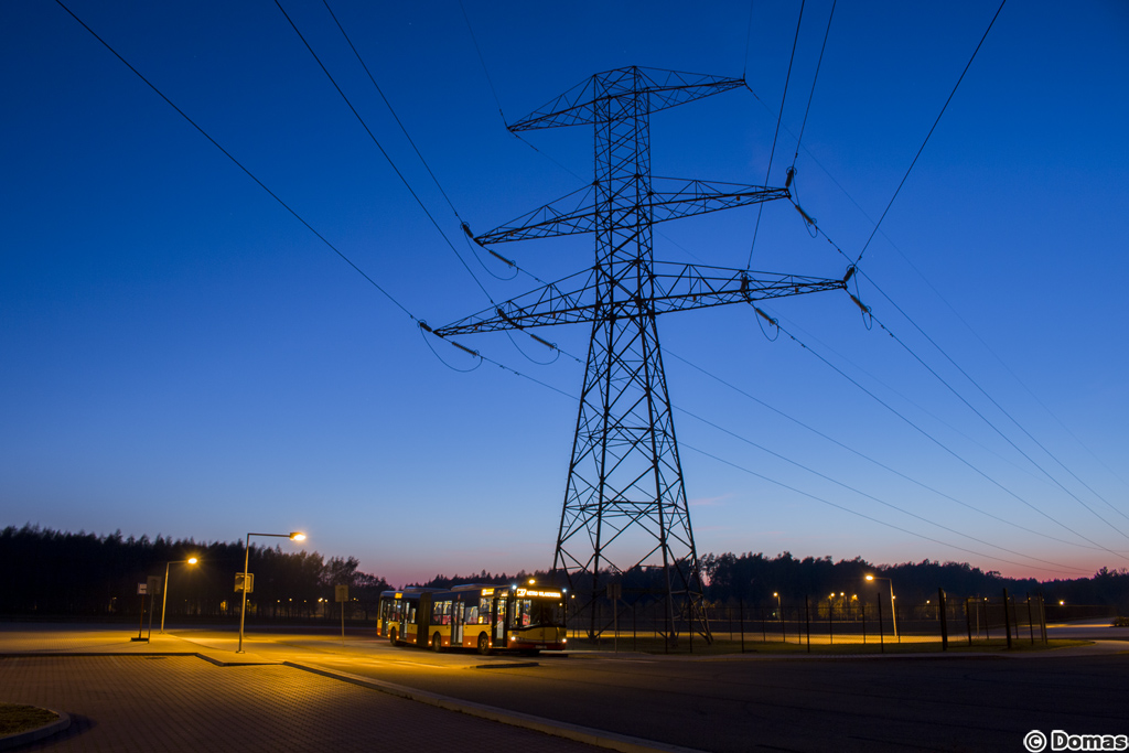 8538
Widok na pÄtlÄ technicznÄ linii 707, 727 i C37.
Słowa kluczowe: WĹ2015