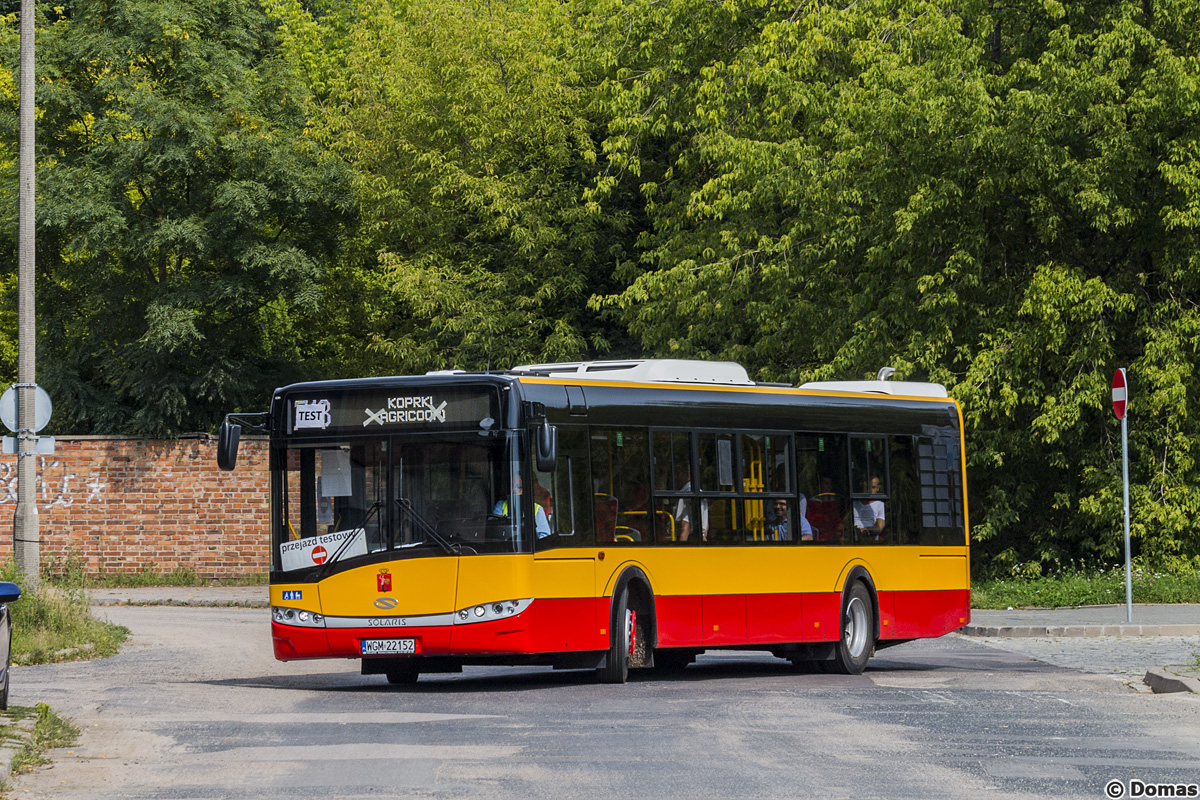 9311
JuĹź 23 sierpnia na stoĹeczne ulice wyjedzie kolejna 50 fabrycznie nowych autobusĂłw - tym razem z PKS-u Grodzisk Mazowiecki. Do obsĹugi kontraktĂłw przewoĹşnik zakupiĹ 49 pojazdĂłw takich jak na zdjÄciu oraz 5 sztuk napÄdzanych biodieslem MAN-Ăłw Lion's City.
