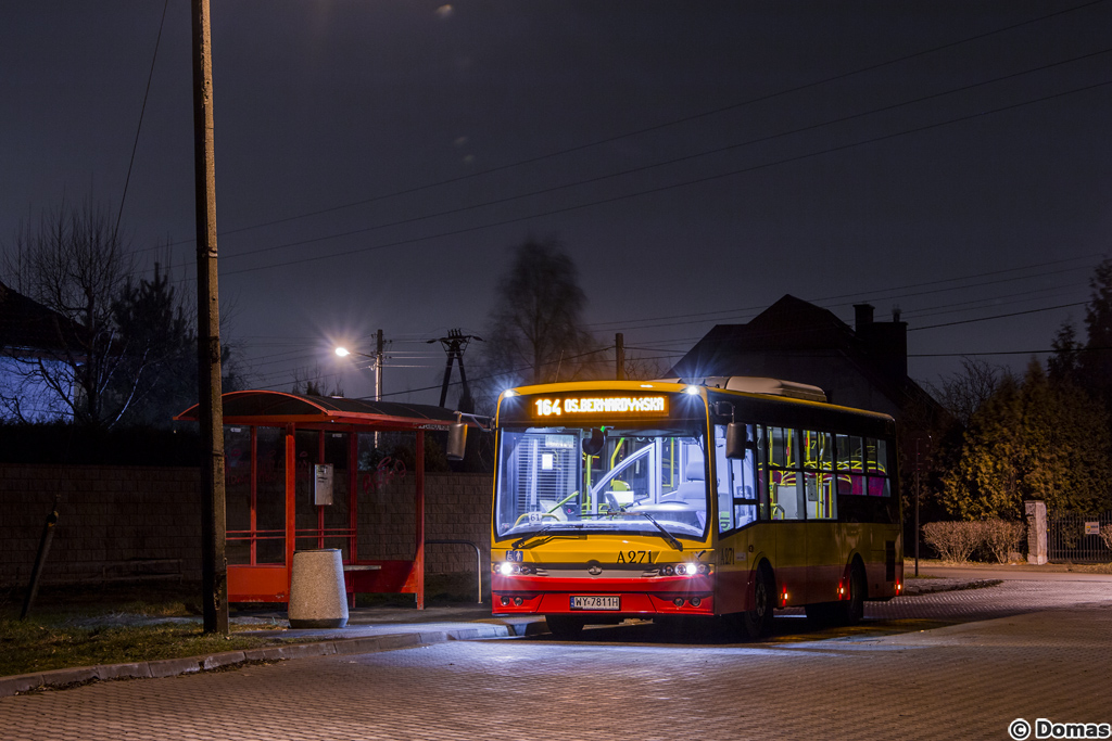 A271
Brygada 61/164+108 wykonuje caĹodziennÄ pracÄ jako caĹka linii 164, a wieczorem wykonuje kurs wariantowy z KÄpy Zawadowskiej do Metra Wilanowska, skÄd robi kĂłĹko jako 108.
