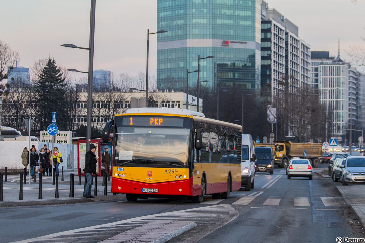A299
Oto kolejna nowoĹÄ ze stajni EEC - VDL Citea, ktĂłra zostaĹa przystosowana do obsĹugi kontraktu dla ZTM-u, jednak tutaj w roli zapociÄgu z powodu zerwanej sieci w rejonie stacji Warszawa OkÄcie.
Słowa kluczowe: zapociÄg