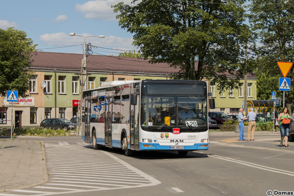 WWL 88532
Rezerwowy MAN Stalko juĹź pierwsze dnia pojawiĹ siÄ na linii L20 z powodu defektu jednego z SolbusĂłw.
