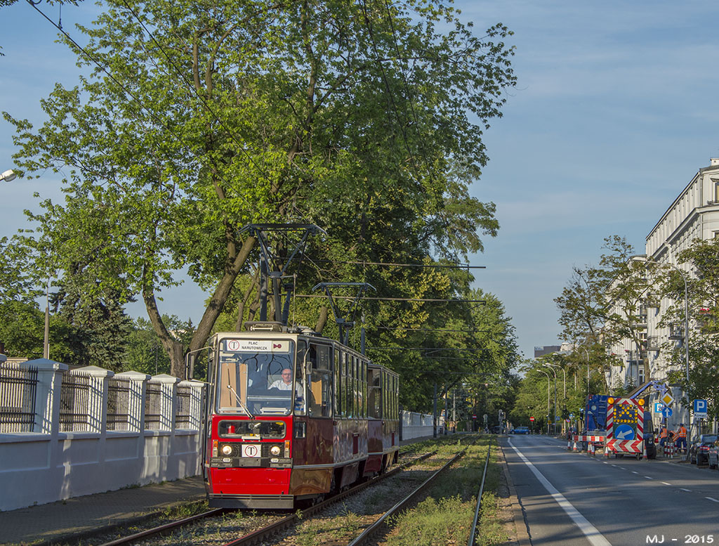 1000+1001
Drugi raz w tym sezonie pojawiĹ siÄ skĹad na Tetce.
Słowa kluczowe: DziwadĹo 20sezonTetki