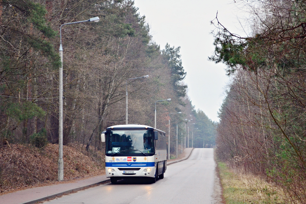 Y011
Irisbus w barwach PKS "Polonus" Warszawa wraca z pętli "Wieliszew Plaża" obsługując linię lokalną L-9.
