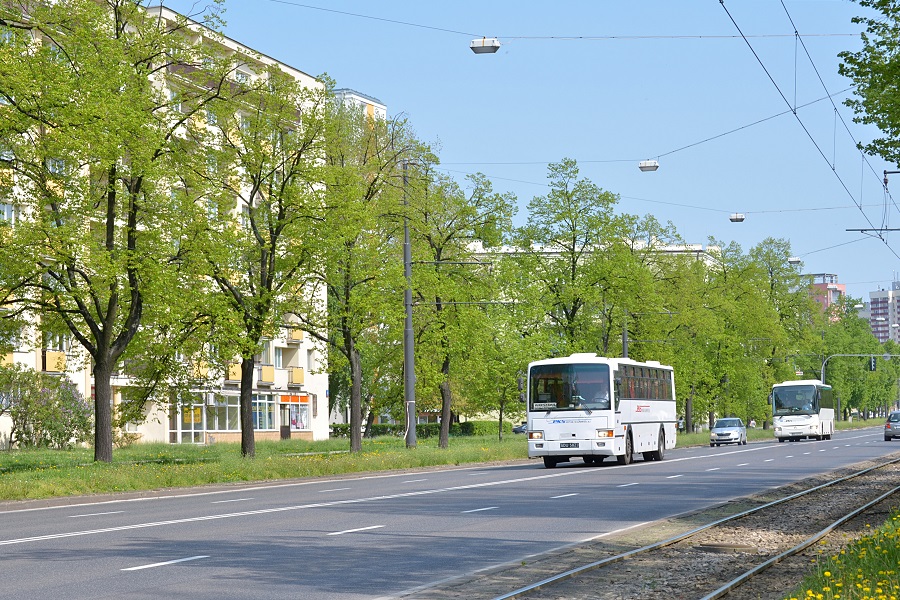 80039
MiĹska T120tka zmierza ku centrum Warszawy. Bardzo siÄ cieszÄ, Ĺźe te modele autobusĂłw jeszcze sÄ w sĹuĹźbie liniowej. 
