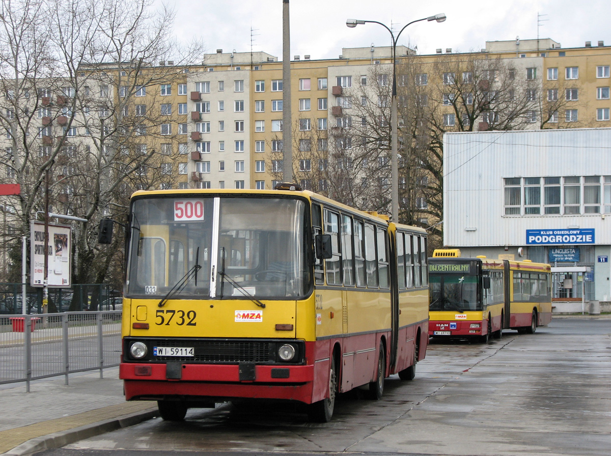 5732
JakieĹ zasilenia czy coĹ. Pewnie przedwielkanocne.
