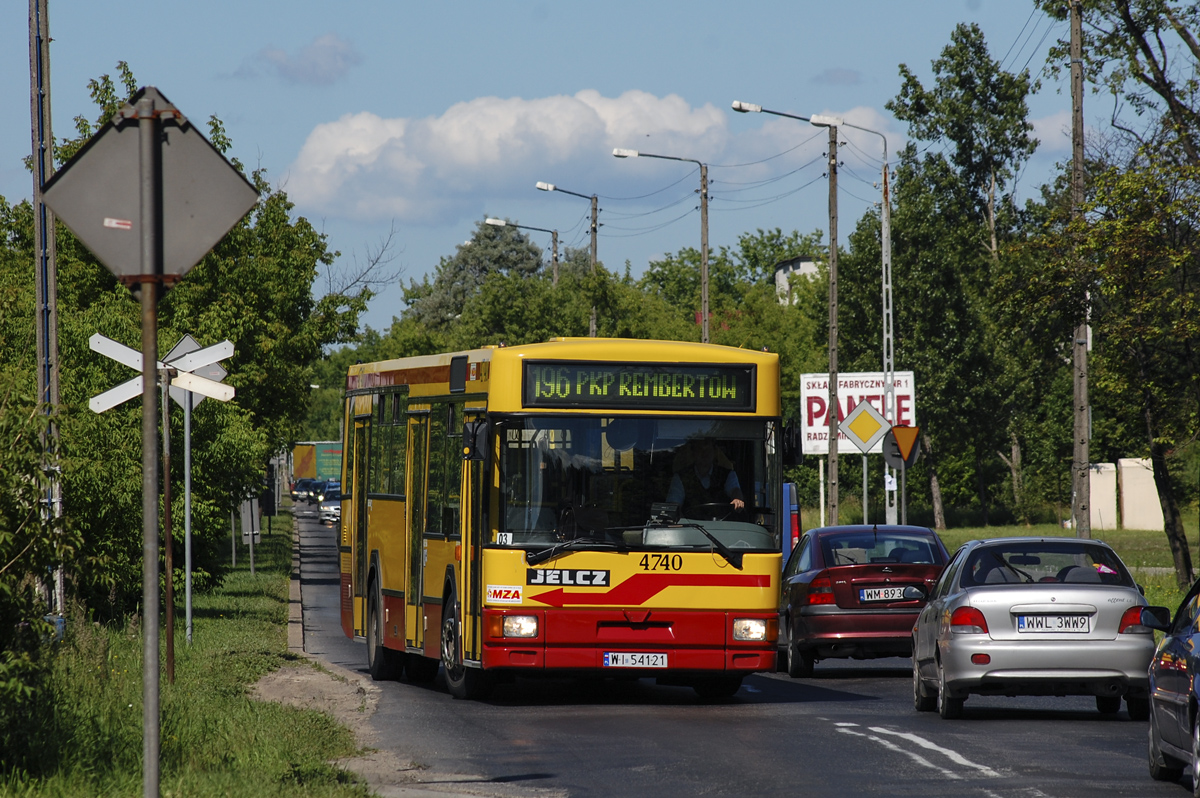 4740
Mozaikowe wyĹwietlacze to juĹź wtedy byĹ rzadki widok.

