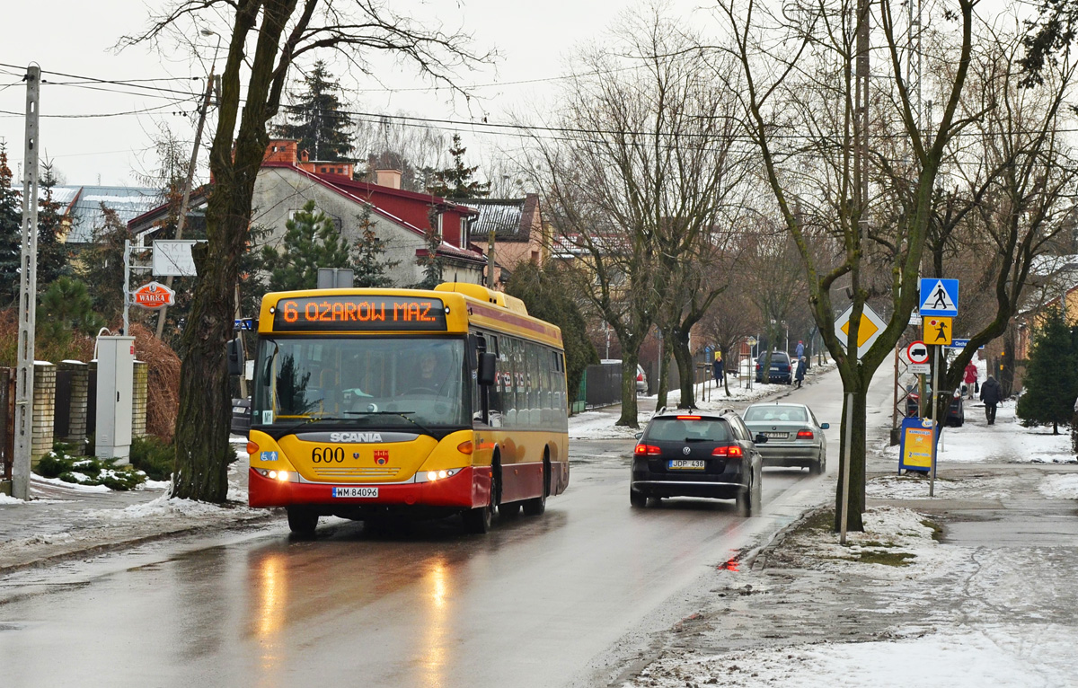 80300
W zwiÄzku z zabraniem dwĂłch ZAZĂłw ( 60013 i 60014 ) do MiĹska Mazowieckiego, na liniach miejskich w Pruszkowie masowo zaczÄĹy pojawiaÄ siÄ Scanie. Aktualne staĹe przydziaĹy posiadajÄ 80300 ktĂłra obsĹuguje brygadÄ M1 na linii 6, natomiast 80277 obsĹuguje dwuzmianowÄ brygadÄ na linii 3. W rezerwie pozostajÄ A566,A573 oraz A598.
