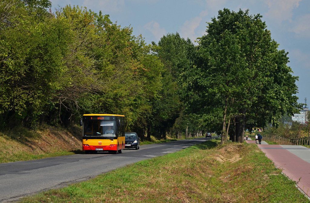 60005
TytuĹowy ZAZ wraz z MAZem 60008 w dni robocze stanowiÄ staĹÄ obsadÄ linii 4 KM PruszkĂłw.
