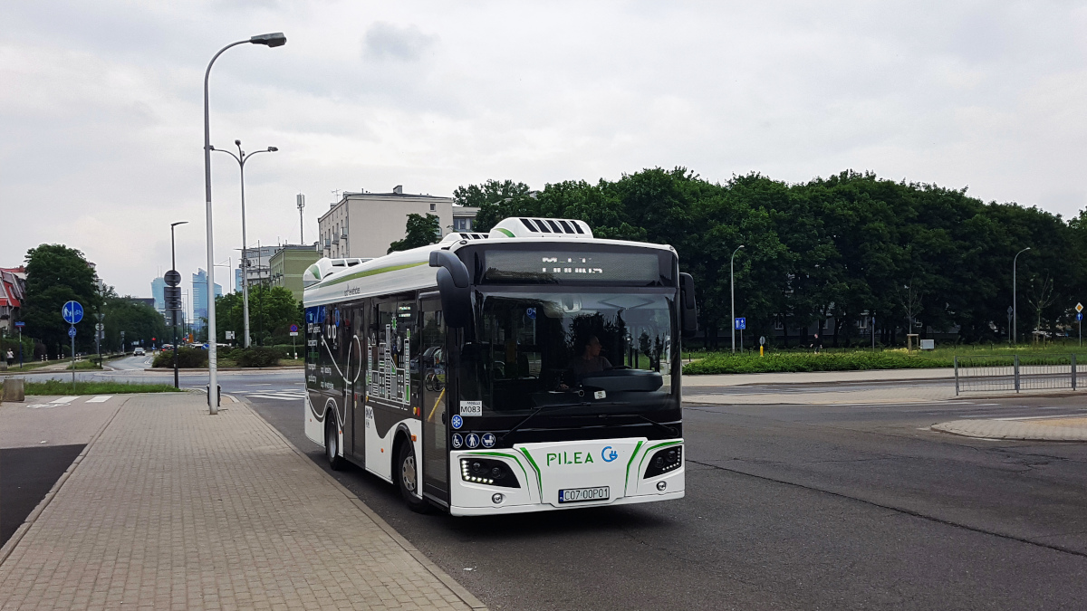 C07 00P01
Przypadkowo spotkany elektryczny Rafako E-Bus RF08, ktĂłry chyba jest (albo bÄdzie) testowany przez Mobilis. Fotka w celach dokumentacyjnych ;)
