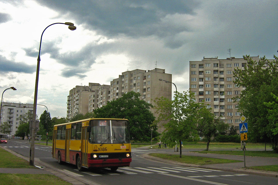 1086
Autobus przenumerowany z 1118 w celu zwolnienia zakresu 11.. dla nowych SolarisĂłw 
Słowa kluczowe: IK260