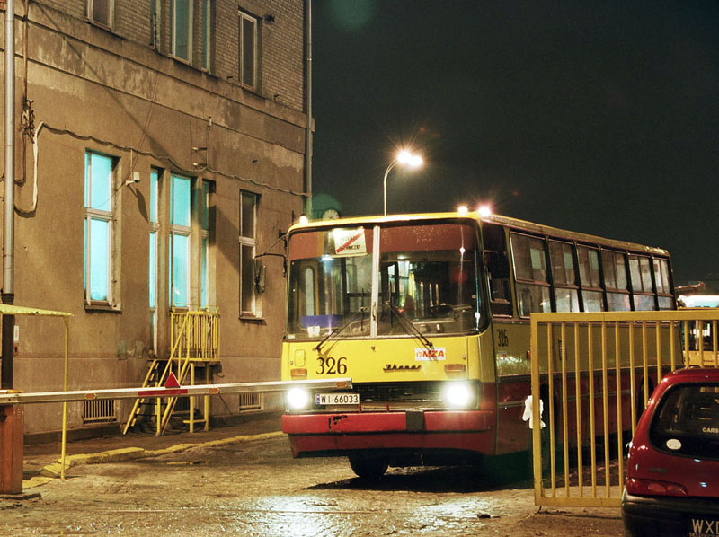 326
Ostatnie wyjeĹźdĹźajÄce autobusy na linie nocne z zajezdni R-9 CheĹmska. 
Ostatnie piÄÄ wozĂłw jakie wyjechaĹy na noc: 289, 323, 326, 2970, 2980, 
Słowa kluczowe: IK260
