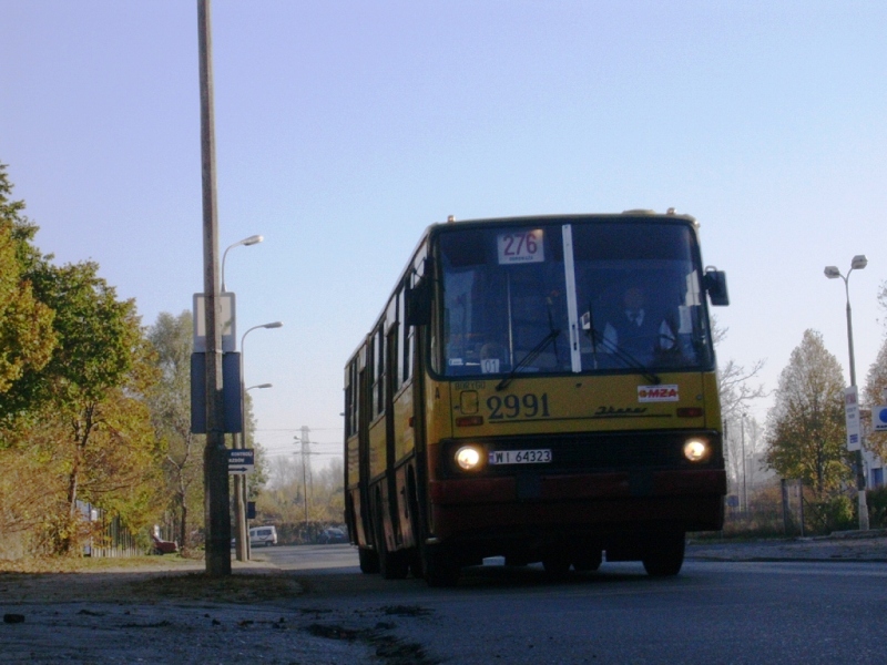 2991
Autobus mija bramy wjazdowe i wyjazdowe dawnej zajezdni "R-8 PoĹźarowa". Obecnie po infrastrukturze zakĹadu nie ma Ĺladu. Zajezdnia miaĹa swĂłj niesamowity klimat obok bocznic kolejowych stacji Warszawa Praga. ByĹo minÄĹo...
Słowa kluczowe: IK280 WĹ2005