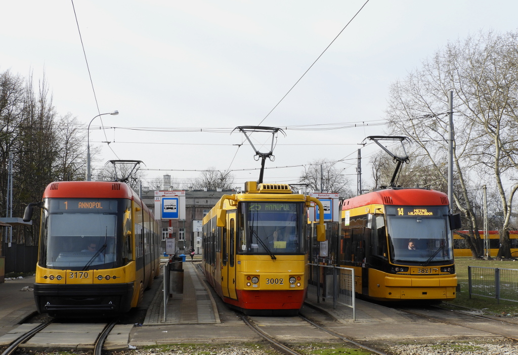 3002
W ostatnich tygodniach wagon 116N w koĹcu zaczÄĹ jeĹşdziÄ regularnie. MoĹźna go spotkaÄ najczÄĹciej na linii 25.
