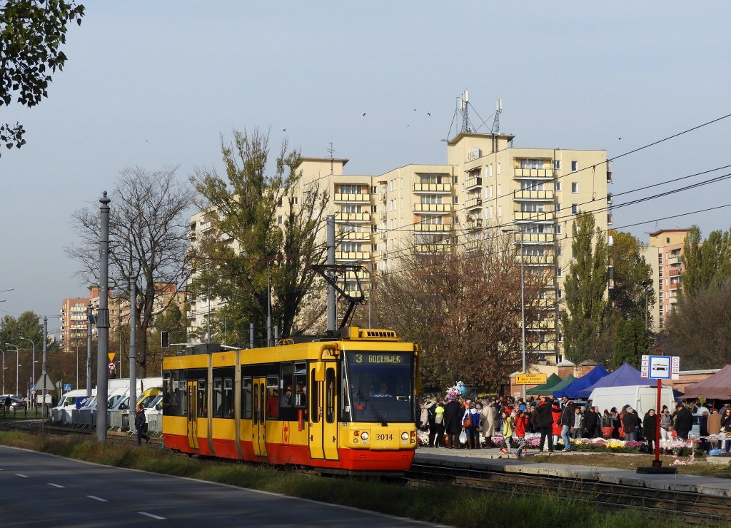 3014
Po prawej widoczny tymczasowy przystanek Budowlana 54 uruchomiony na okres Wszystkich ĹwiÄtych.
Słowa kluczowe: WĹ2019