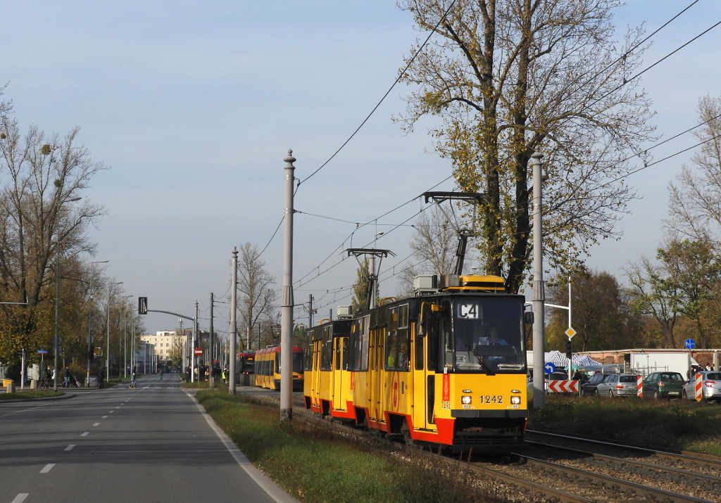 1242+1241
Słowa kluczowe: WĹ2019