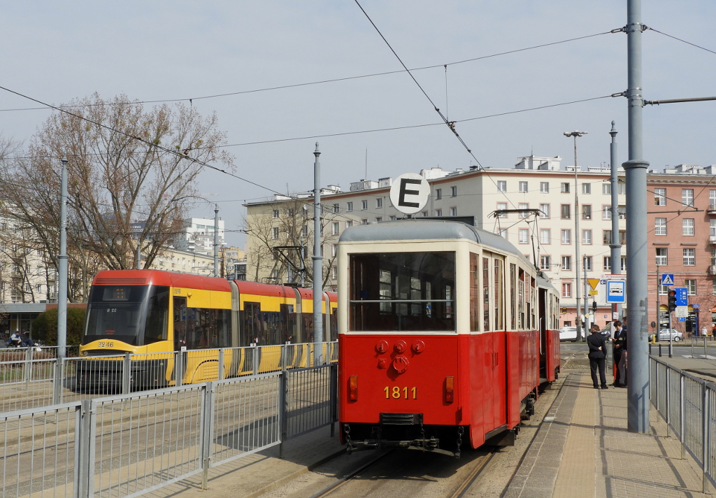 838+1811
