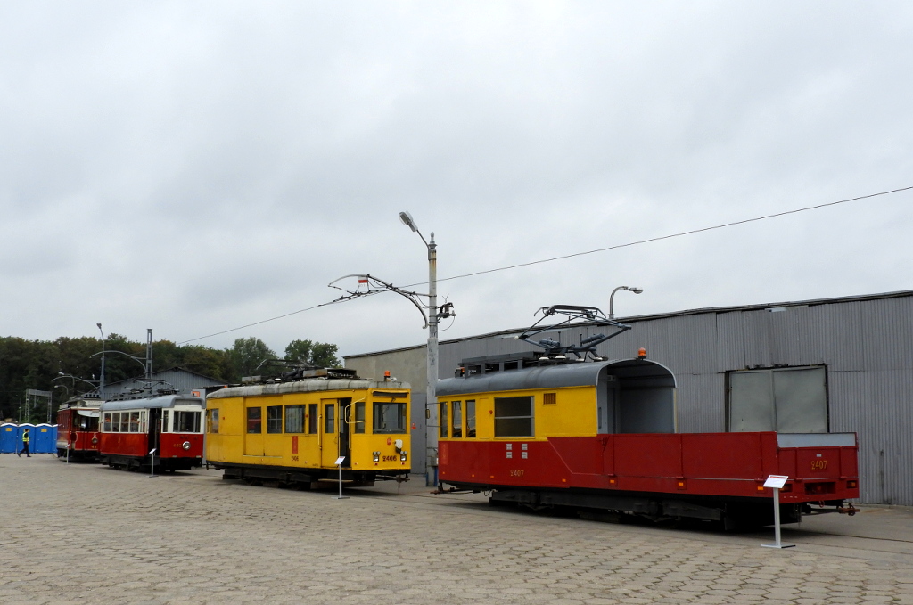 2407
Berlinka w trzech rĂłĹźnych wersjach.
Słowa kluczowe: DTP2019