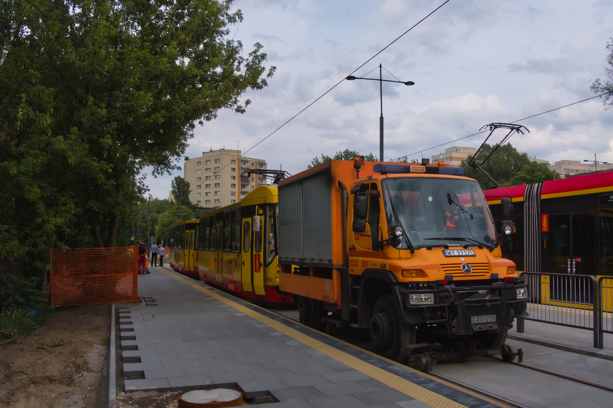 500+2090+2091
Äwiczenia holowania skĹadu 2090+2091 przez Unimoga.
