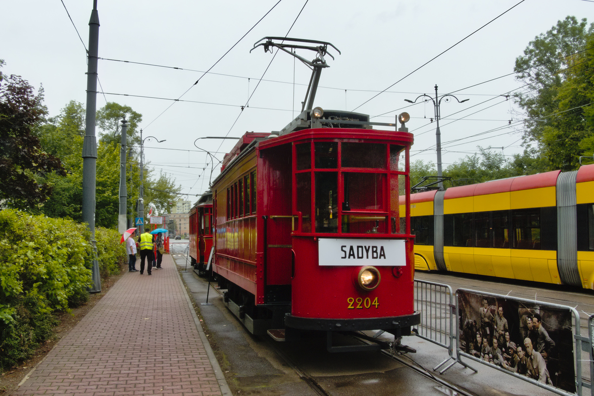 2204
Wystawa tramwajĂłw z okazji 79. rocznicy wybuchu Powstania Warszawskiego.
