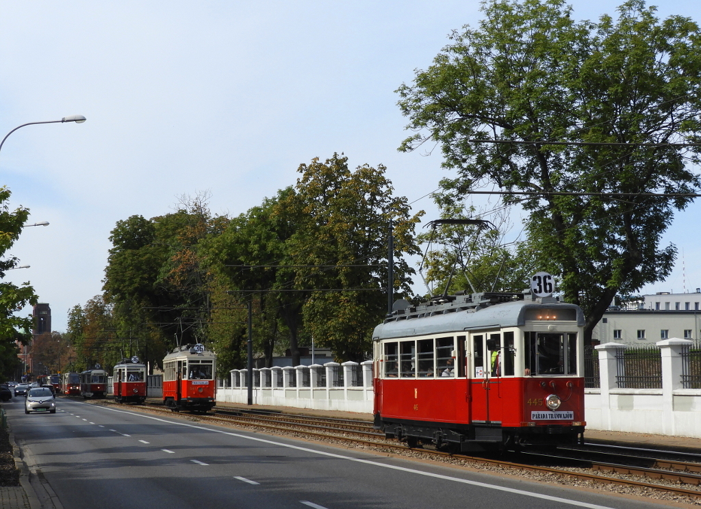 445
Parada tramwajĂłw, ktĂłra odbyĹa siÄ dwa tygodnie temu.
Słowa kluczowe: parada