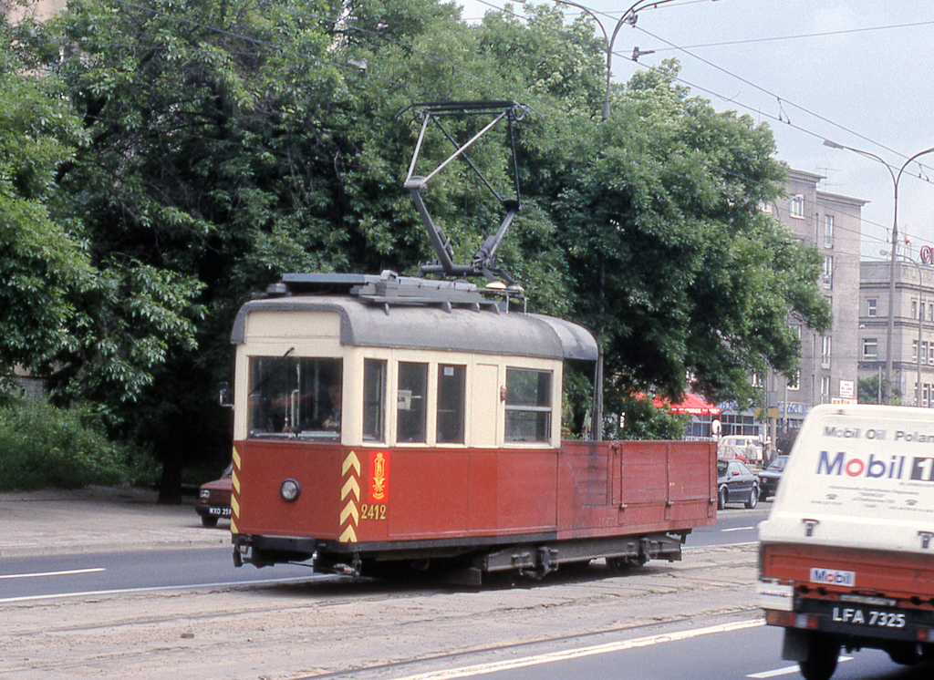 2412
Obecnie ten numer posiada techniczna trzynastka z R3. Autorem zdjÄcia jest Paul Haywood, zgoda na dodanie jest.
