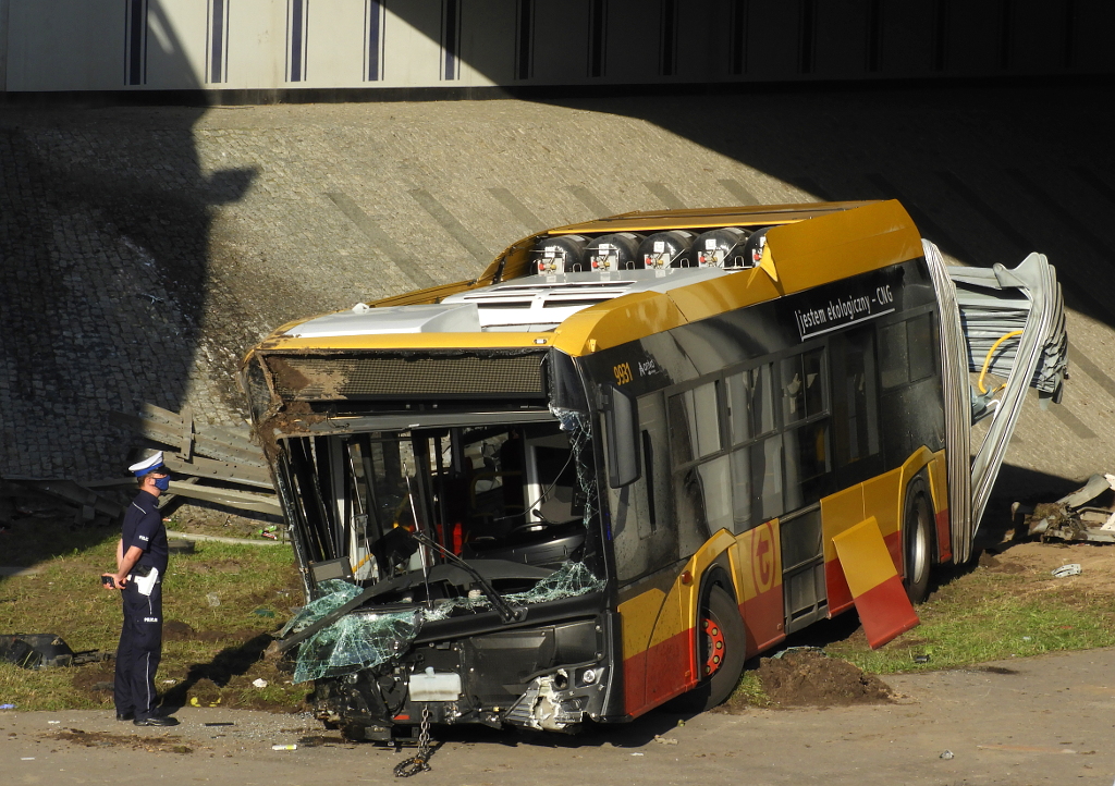 9931
Widok na sekcjÄ A po ustawieniu na koĹach.
Słowa kluczowe: Zdarzenie