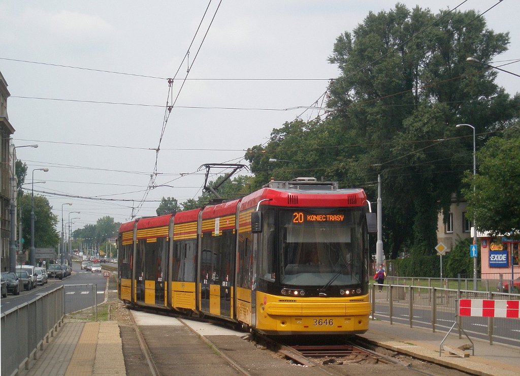 3646
Z powodu wyburzania wiaduktu linii obwodowej linia 20 koĹczyĹa trasÄ na przystanku Majakowskiego, korzystajÄc z rozjazdu nakĹadkowego, natomiast inne linie jeĹźdĹźÄce tÄdy zostaĹy skierowane na objazdy.
