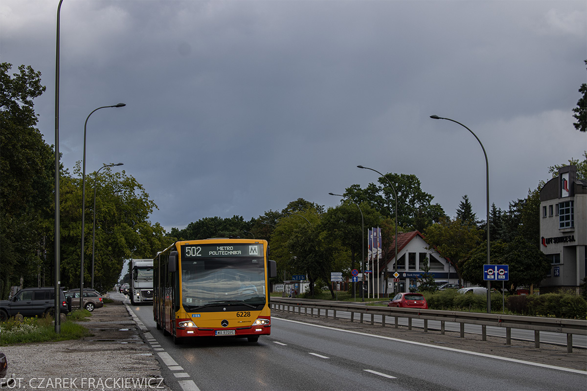 6228
Słowa kluczowe: Mercedes 6228 502