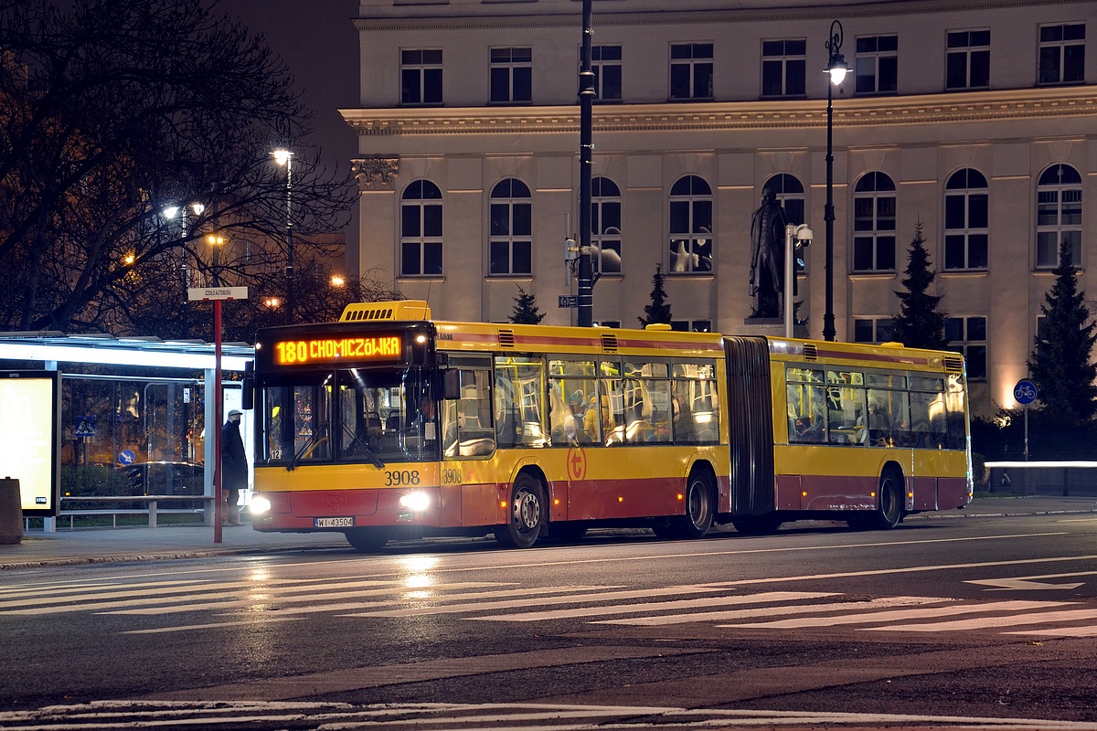 3908
NG313 na 180 wieczorowÄ porÄ
