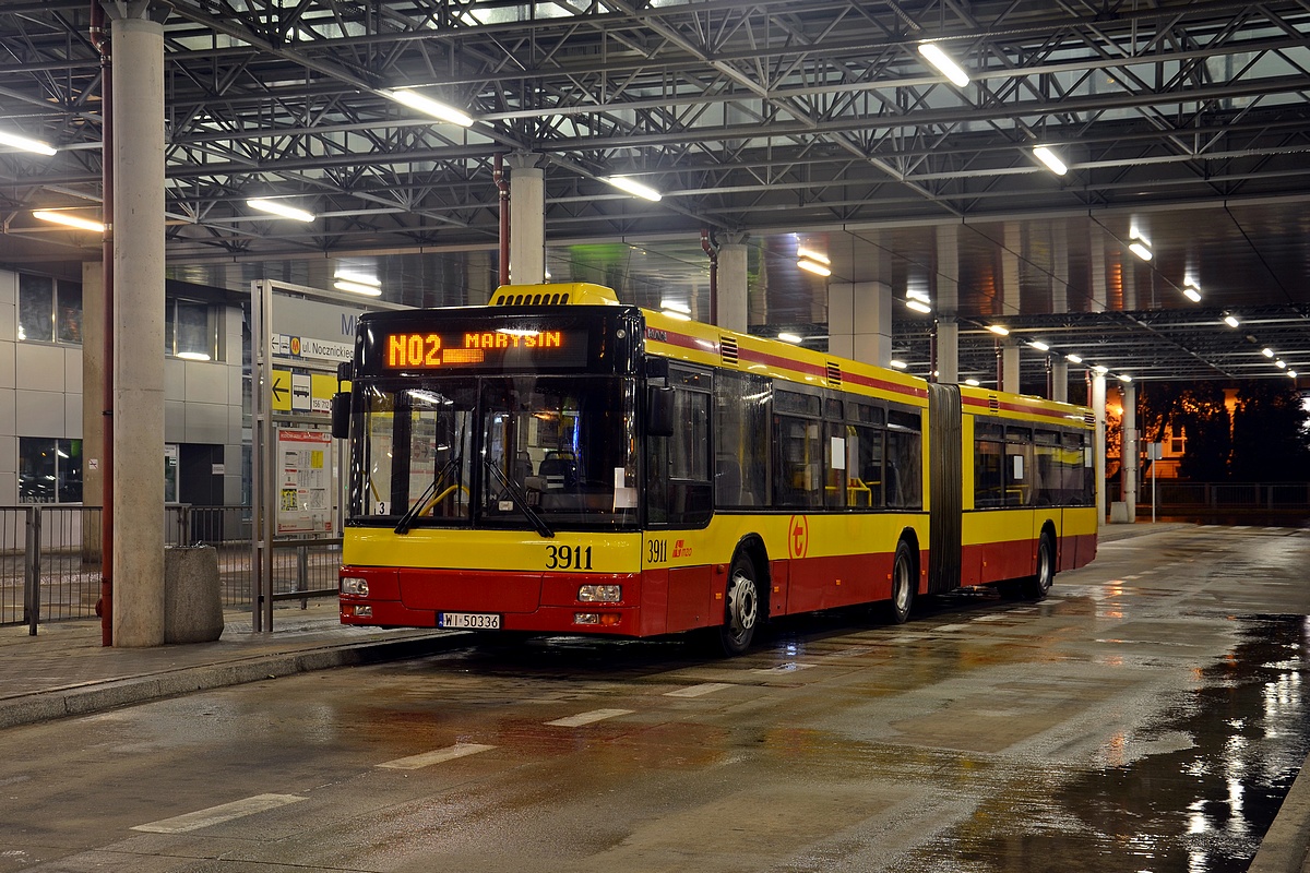 3911
Deszczowa przed nim noc ;)
Słowa kluczowe: DziwadĹo