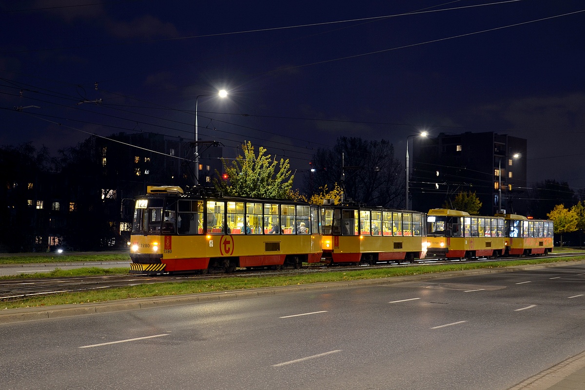 1280+1279
WysokopodĹogowe wieczorowÄ porÄ
