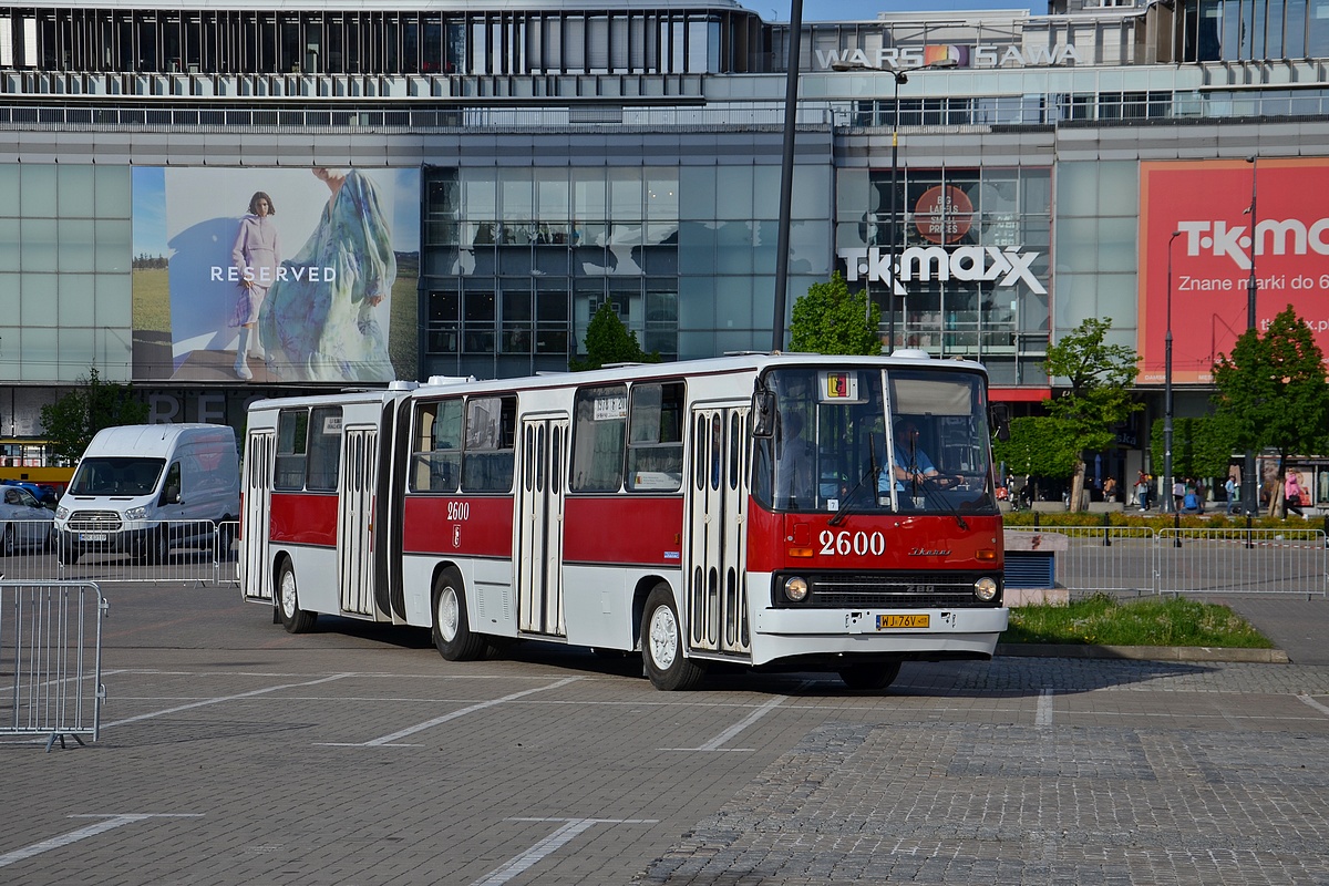 2600
Ikarus podstawia siÄ na plac Defilad
Słowa kluczowe: NM2021 IK280