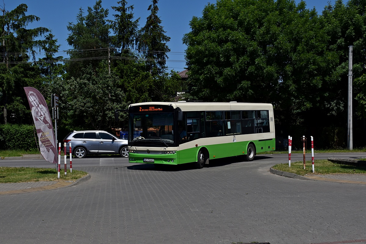 71
Wjazd na parking pod ICDS
