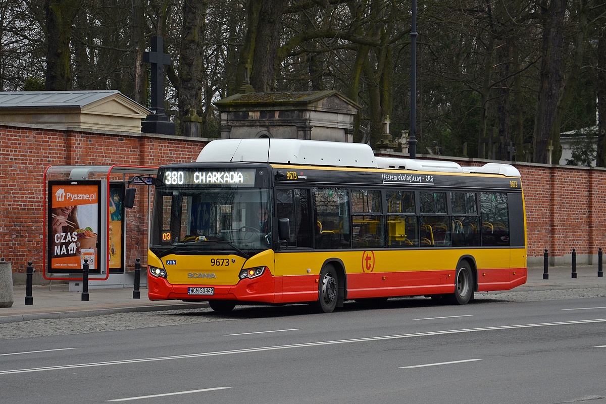 9673
Przedostatni dzieĹ funkcjonowania linii 380 w obecnej formie
