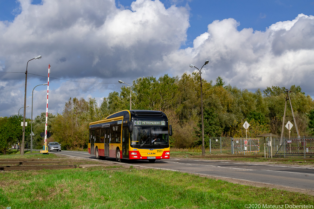 9551
Tegoroczny sezon Wszystkich ĹwiÄtych moĹźna uznaÄ za otwarty.
Słowa kluczowe: WĹ2020