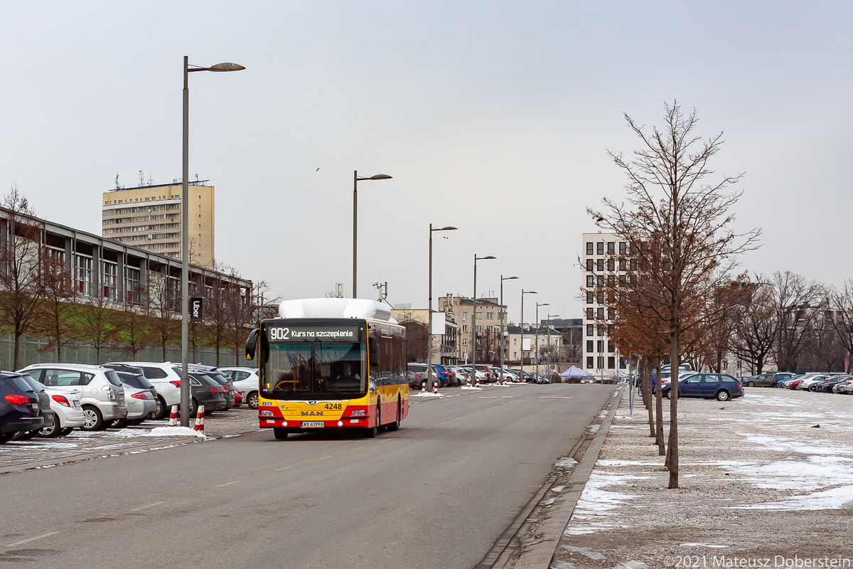 4248
Od dziĹ kursuje linia 902 uruchomiona jako dowĂłz seniorĂłw na szczepienie przeciw covidowi.
