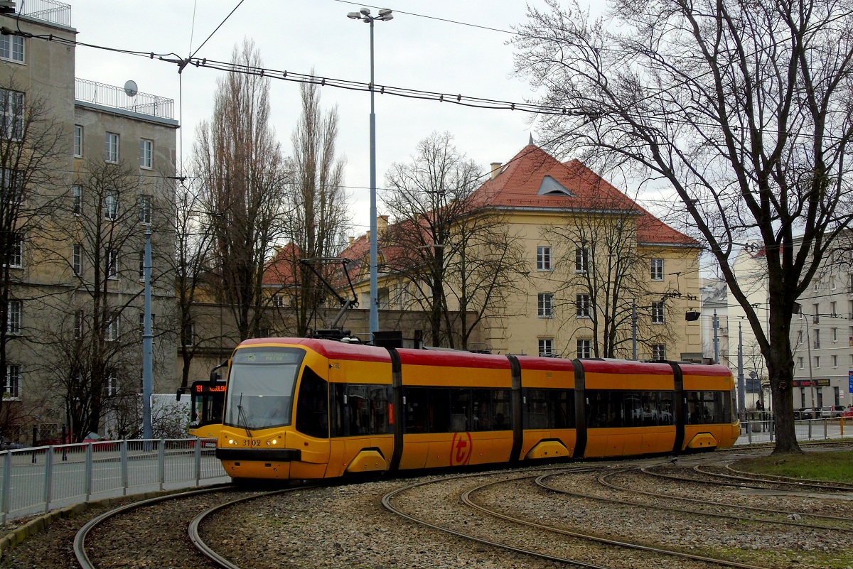 3102
Tramicus wykonuje kurs linii numer 15 w relacji P+R Al. Krakowska (11:11)-Marymont Potok (12:03). 

