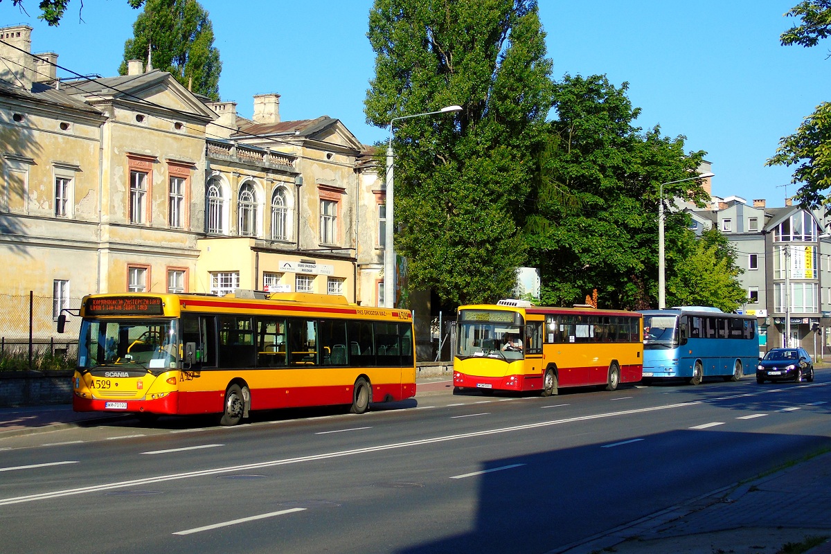 70229 (A529)
TytuĹowa Scania (dawna A529), Jelcz (#40133 ex. A533) i Lider (#40056) stojÄ na przystanku "BolesĹawa Prusa 01" oczekujÄc na przejazd pod przystanek WKD PruszkĂłw w celu obsĹugi kursu zastÄpczej komunikacji autobusowej WKD do Warszawy. 
Słowa kluczowe: zawkd