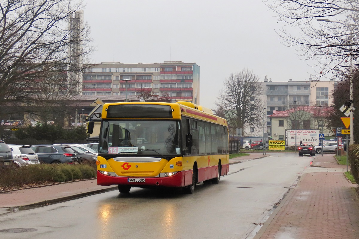 70245
Scania jedzie jako kurs 108 linii numer 15: MilanĂłwek Kazimierzowska WKD (12:50)-Grodzisk Maz. Zachodnia (13:19)-MilanĂłwek Kazimierzowska WKD (13:47). Pozdrowienia dla Kierowcy!
