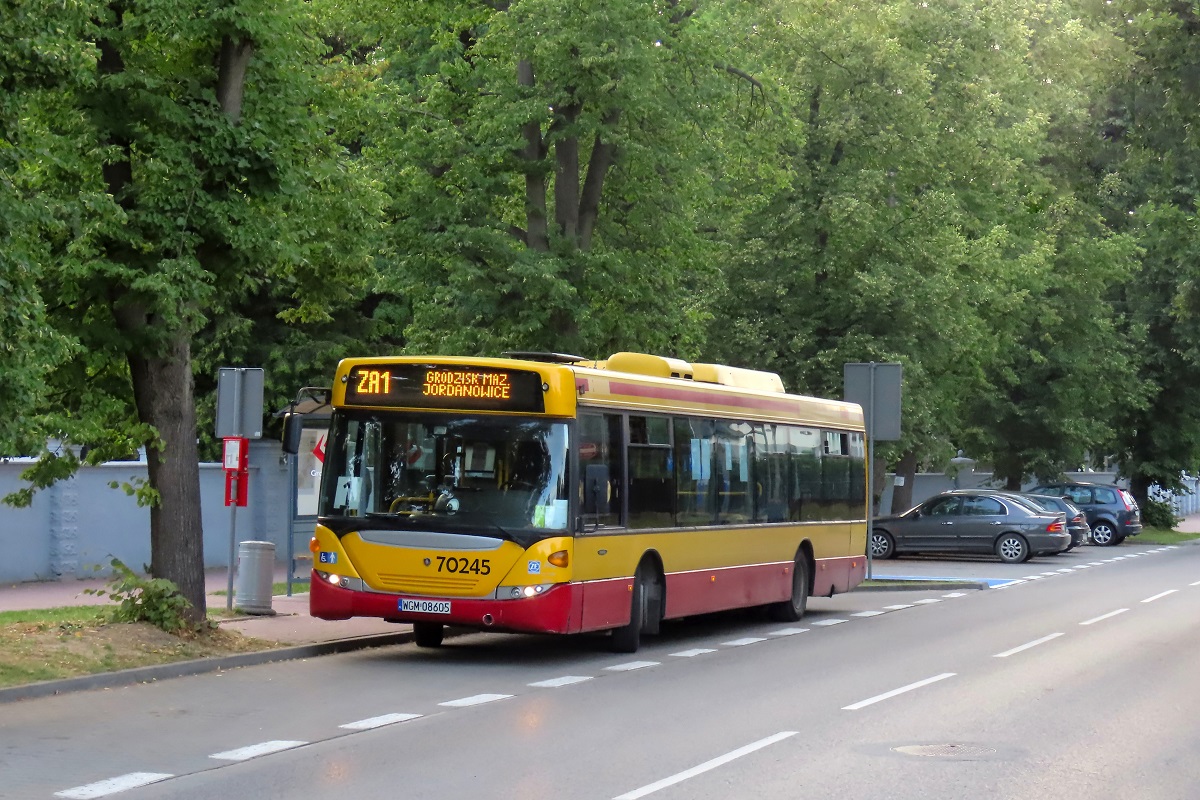 70245
Scania stoi na przystanku âGrodzisk Maz. RadoĹska WKD 02â w oczekiwaniu na przejazd na przeciwlegĹy przystanek gdzie rozpocznie wykonywanie kursu â5014â linii ZKA WKD ZA1 â Grodzisk Mazowiecki RadoĹska (20:15)-Grodzisk Mazowiecki Jordanowice (20:22). Pozdrowienia dla Kierowcy!
Słowa kluczowe: ZaWKD