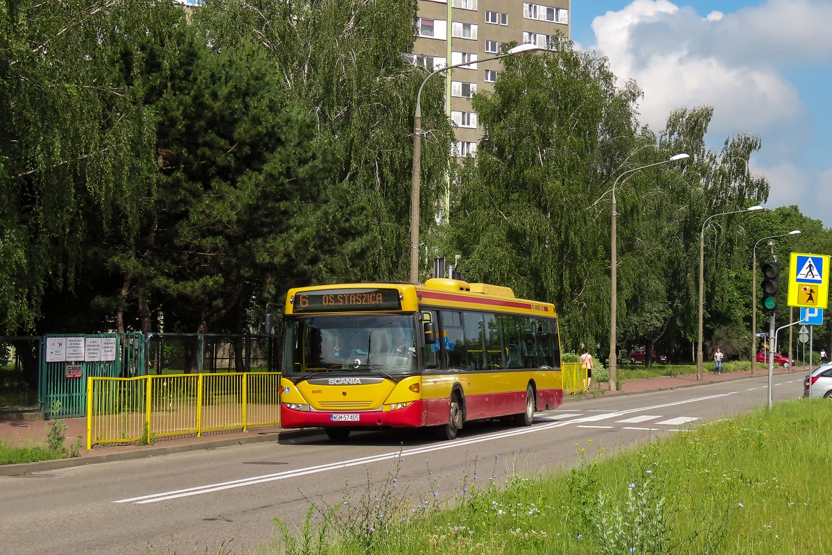 80303
Scania jedzie jako kurs linii numer 6 - PKP OĹźarĂłw Mazowiecki (9:37)-PruszkĂłw Os. Staszica (10:02). 
1 lipca 2020 r. rozpocznie siÄ jednak nowy kontrakt na obsĹugÄ pruszkowskiej komunikacji miejskiej. PoczÄtkowo Stalko zĹoĹźyĹo odwoĹanie   (stÄd pierwotny opis tego zdjÄcia byĹ trochÄ inny) w sprawie  wyboru najkorzystniejszej oferty jednak zostaĹo ono wycofane i nowy kontrakt moĹźe ruszyÄ normalnie. PKS jest juĹź w duĹźej czÄĹci gotowy na nowy kontrakt - gotowych jest kilka ZAZ-Ăłw A10 i 2 MAZ-y 203, a takĹźe wybrano juĹź nowe wzory biletĂłw i zakupiono kasowniki. Pozostanie jednak czÄĹÄ starego taboru - gĹĂłwnie Scanii z racji moĹźliwoĹci zapowiadania przystankĂłw.  
