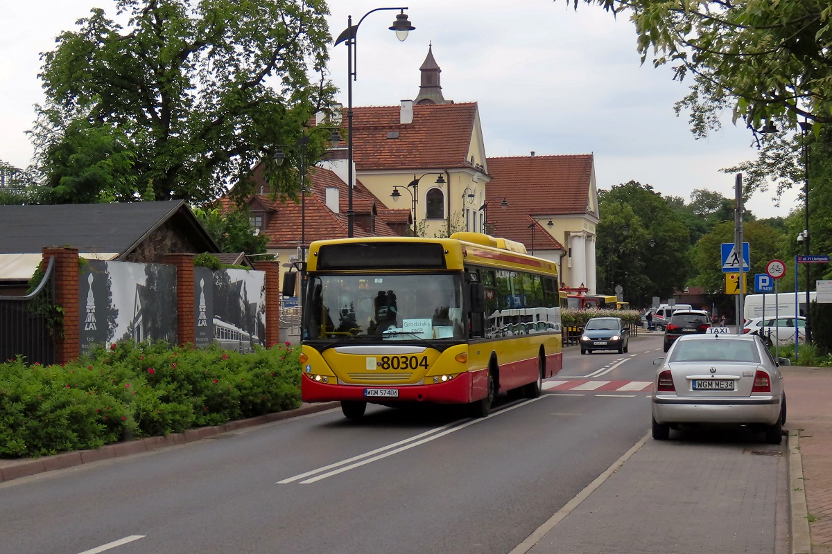 80304
Scania zjeĹźdĹźa na zajezdniÄ po wykonaniu kursu linii numer 22 â MakĂłwka PÄtla (8:35)-Grodzisk Maz. Dw. PKP (8:55). 
