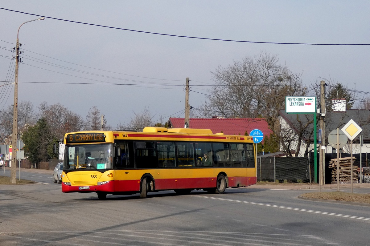 80297
Scania (dawna 49683 i A597) jedzie w obsĹudze kursu â5279â linii numer 8 w relacji Grodzisk Maz. Dw. PKP (13:30)-MakĂłwka (13:59). 
Słowa kluczowe: DziwadĹo